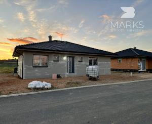 Skolaudovaný dom so zníženou cenou. Stačí sa nasťahovať.