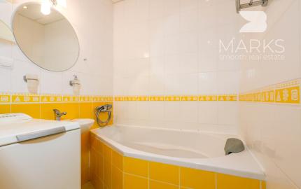 PREDANÉ -Slnečný 2-izbový byt, možnosť úpravy na 3i