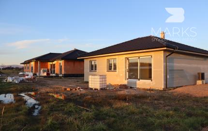 REZERVOVANÉ | Skolaudovaný dom. Stačí sa nasťahovať.