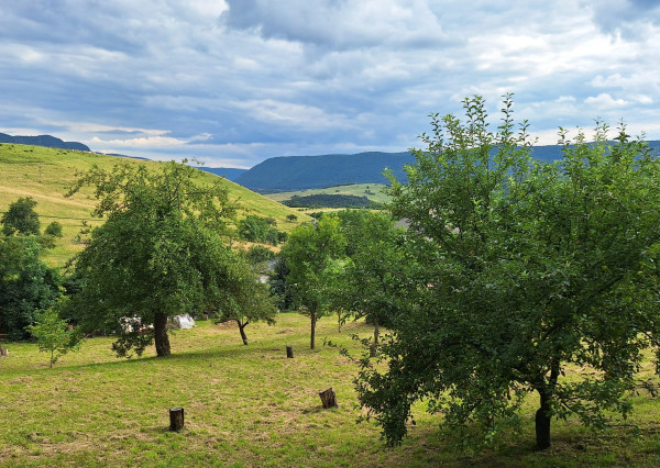 Nová cena: Záhrada vhodná k výstavbe obec Rudná
