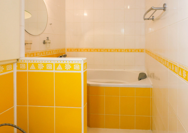 PREDANÉ -Slnečný 2-izbový byt, možnosť úpravy na 3i