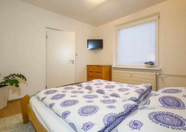 PREDANÉ -Slnečný 2-izbový byt, možnosť úpravy na 3i