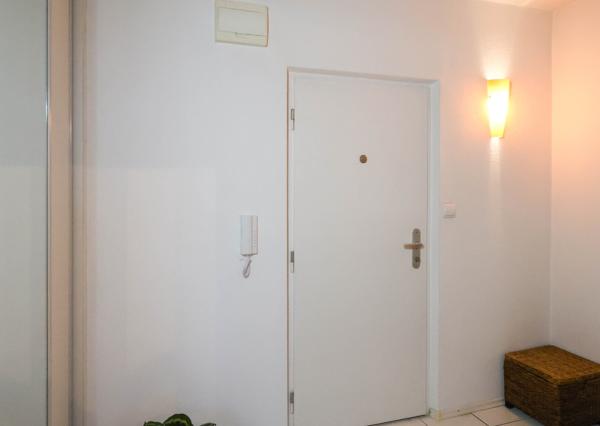 PREDANÉ -Slnečný 2-izbový byt, možnosť úpravy na 3i