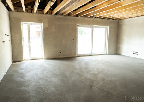 AKTUALIZOVANÉ -4 izbový bungalov na kľúč v tvare L s pozemkom 786 m²