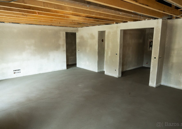 AKTUALIZOVANÉ -4 izbový bungalov na kľúč v tvare L s pozemkom 786 m²