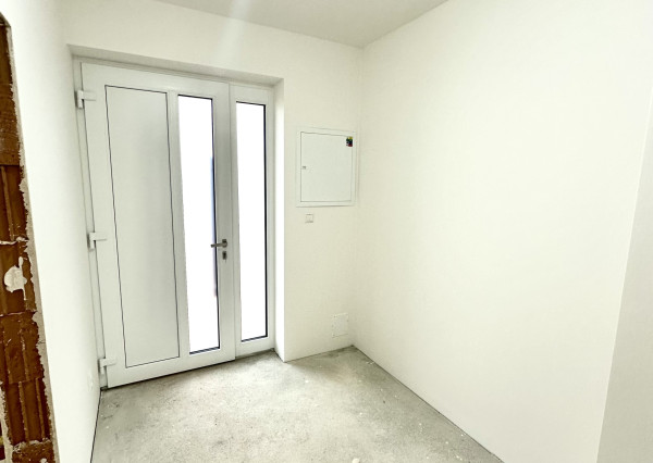 REZERVOVANÉ | Skolaudovaný dom. Stačí sa nasťahovať.