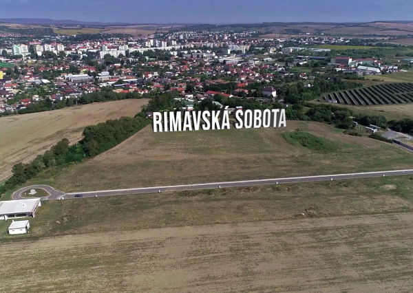 Stavebný pozemok 1000 m² - Rimavská Sobota (odpočet DPH)