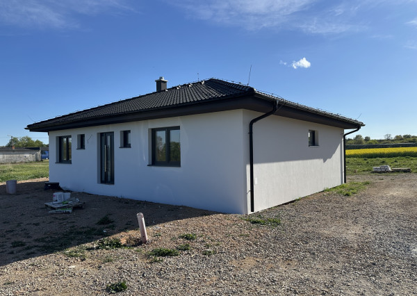 REZERVOVANÉ | Skolaudovaný dom zariadený na kľúč