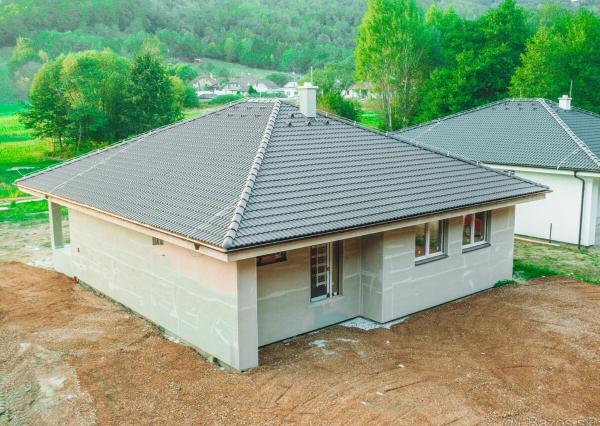 Rodinný dom v lokalite Slnečné pozemky Tomašová