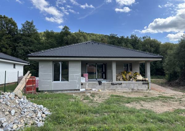 Rodinný dom v lokalite Slnečné pozemky Tomašová