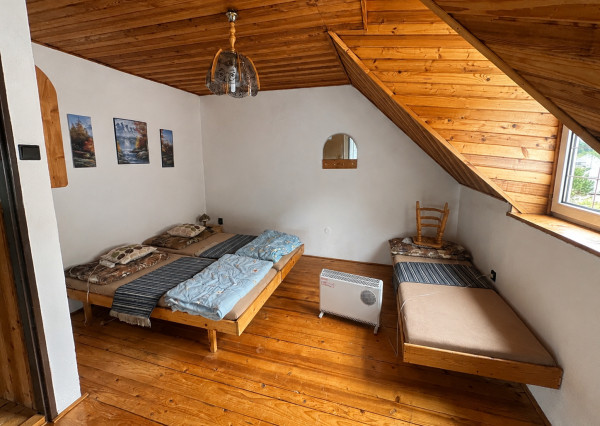 REKREAČNÝ DOM 250 M OD PALCMANSKEJ MAŠE | DEDINKY