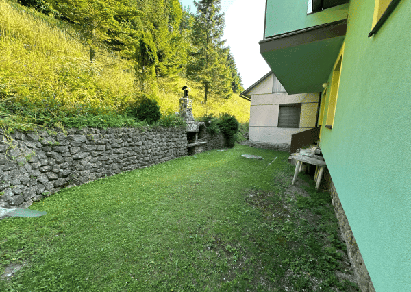 REKREAČNÝ DOM 250 M OD PALCMANSKEJ MAŠE | DEDINKY