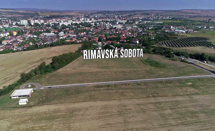 Slnečné pozemky Rimavská Sobota 915 m² (odpočet DPH) - fotografia 4