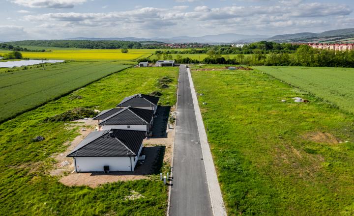 Stavebný pozemok 1000 m² - Rimavská Sobota (odpočet DPH) - fotografia 7