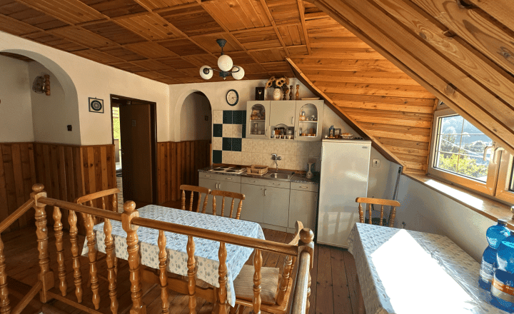 REKREAČNÝ DOM 250 M OD PALCMANSKEJ MAŠE | DEDINKY - fotografia 6
