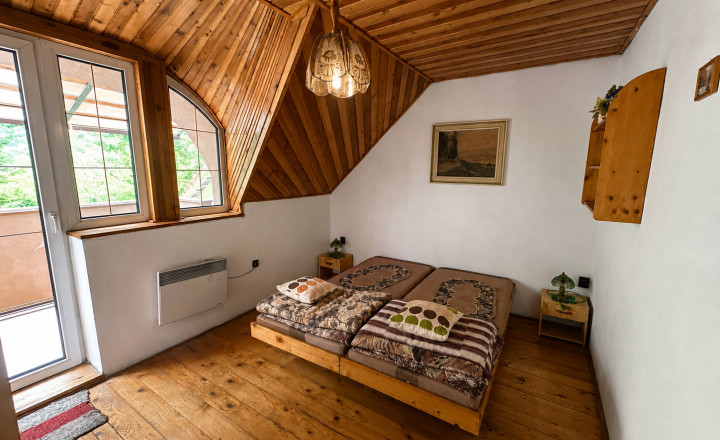 REKREAČNÝ DOM 250 M OD PALCMANSKEJ MAŠE | DEDINKY - fotografia 17