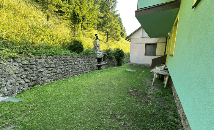 REKREAČNÝ DOM 250 M OD PALCMANSKEJ MAŠE | DEDINKY - fotografia 36