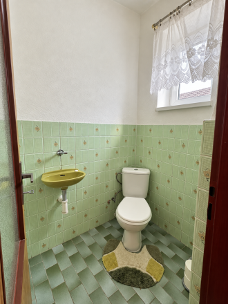 5-izbový rodinný dom s pozemkom 893 m² | Turňa nad Bodvou - fotografia 28